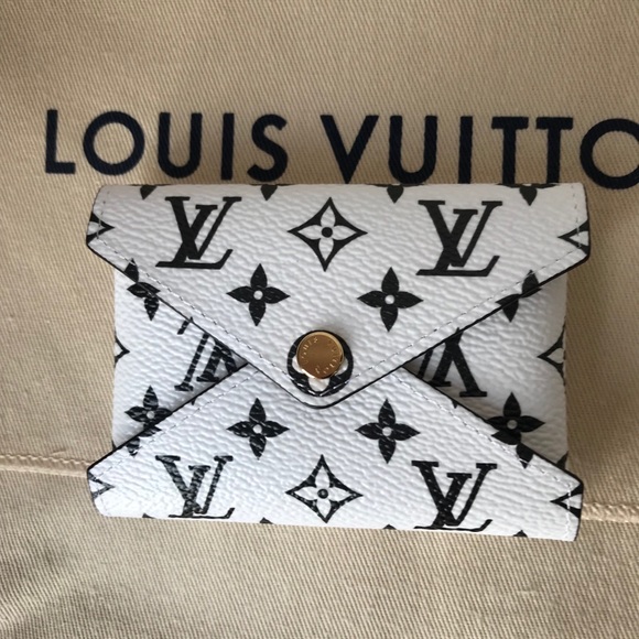 Louis Vuitton Handbags - ❌SOLD❌Louis Vuitton Giant Collection Kirigami